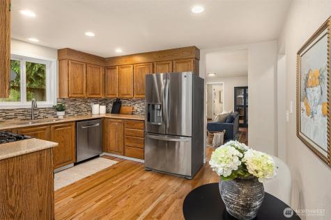 4222 205th Place NE Sammamish WA 98074