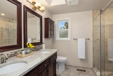 4222 205th Place NE Sammamish WA 98074