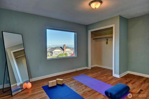 6738 36th Avenue SW Seattle WA 98126