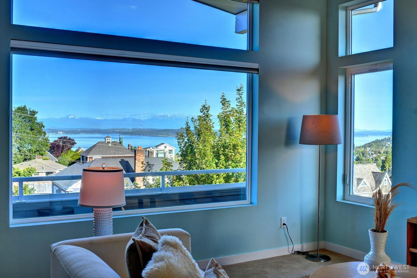 6738 36th Avenue SW Seattle WA 98126