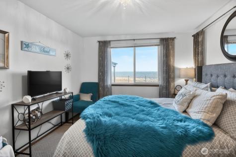 120 Sunrise Avenue SE Ocean Shores WA 98569