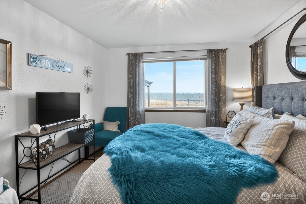 120 Sunrise Avenue SE Ocean Shores WA 98569