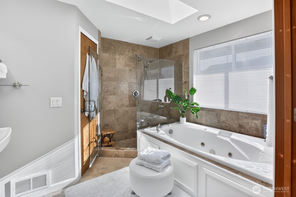 120 Sunrise Avenue SE Ocean Shores WA 98569