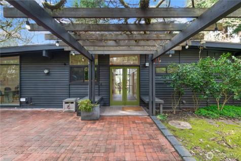 16 Wembley Lane Mercer Island WA 98040