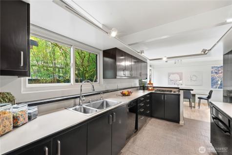 16 Wembley Lane Mercer Island WA 98040