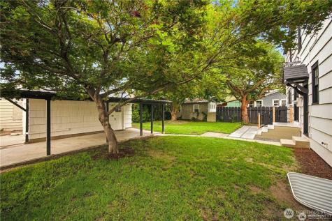 417 N Columbia Street Chelan WA 98816