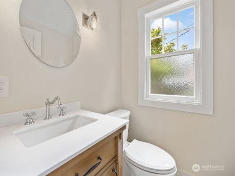 417 N Columbia Street Chelan WA 98816