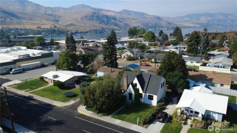 417 N Columbia Street Chelan WA 98816