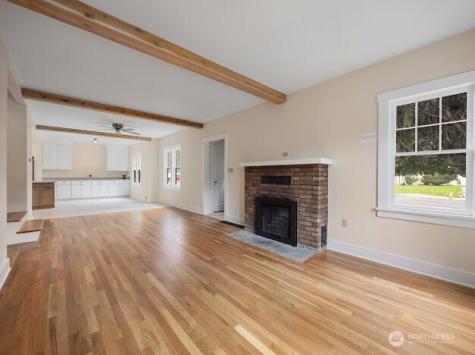417 N Columbia Street Chelan WA 98816