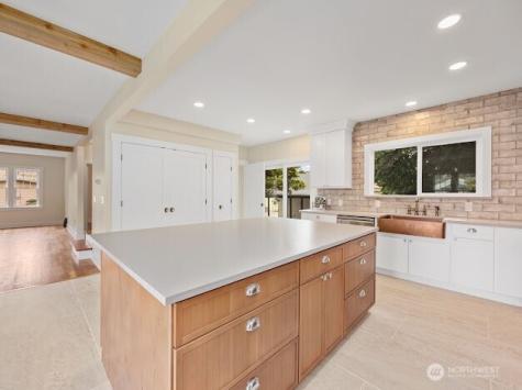 417 N Columbia Street Chelan WA 98816