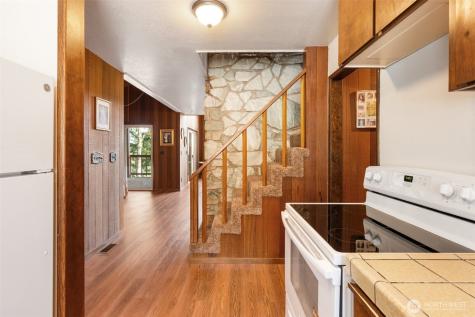 132 Lake Terrace Drive Mossyrock WA 98564