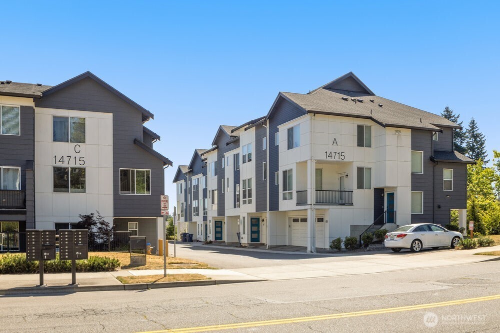 14715 Admiralty Way Lynnwood WA 98087