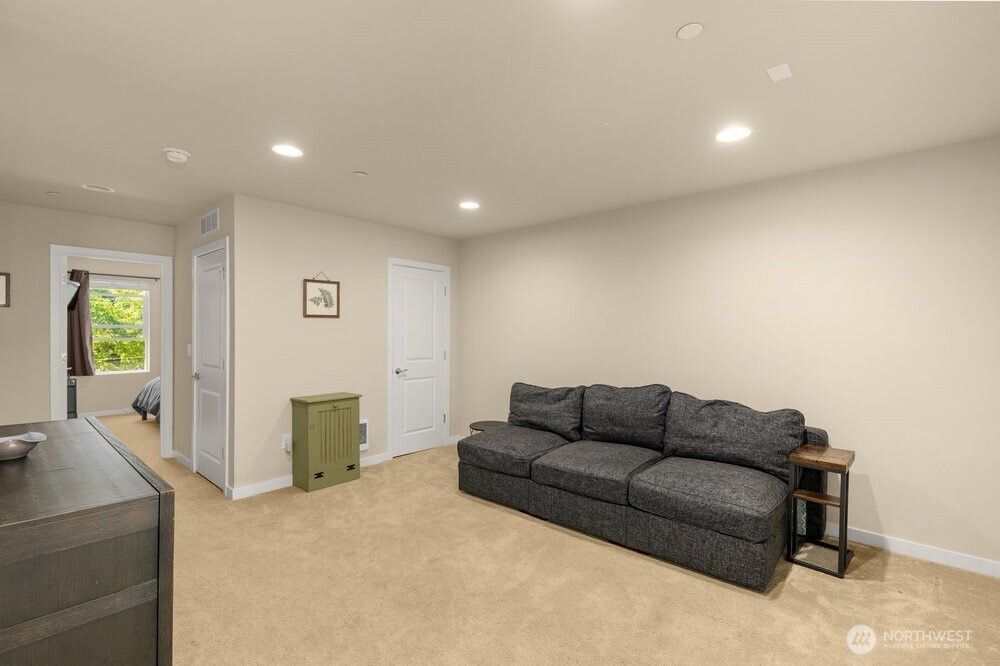 14715 Admiralty Way Lynnwood WA 98087