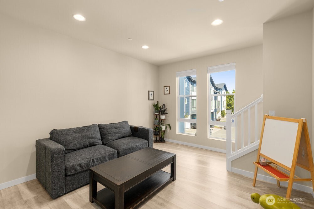 14715 Admiralty Way Lynnwood WA 98087