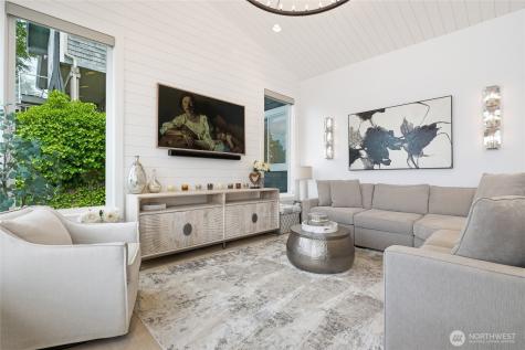 5021 Lakehurst Lane Bellevue WA 98006