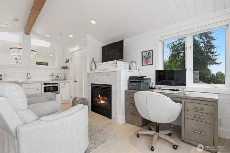 5021 Lakehurst Lane Bellevue WA 98006