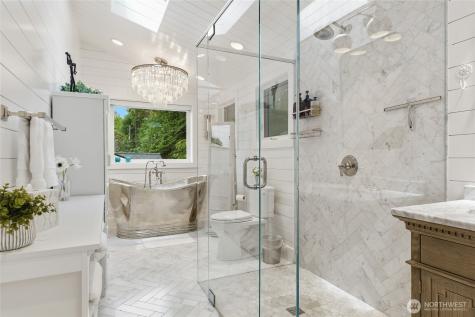 5021 Lakehurst Lane Bellevue WA 98006