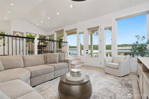 5021 Lakehurst Lane Bellevue WA 98006