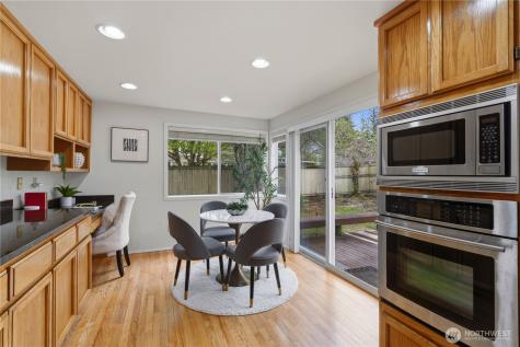 26057 SE 38th Street Sammamish WA 98029