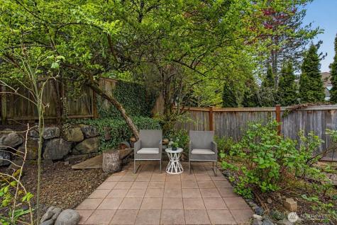 26057 SE 38th Street Sammamish WA 98029
