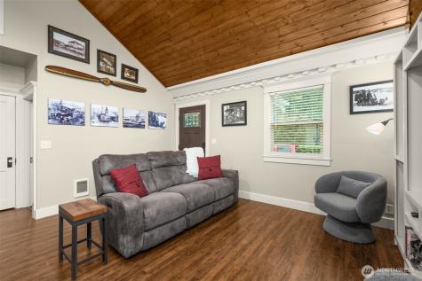 11303 86th Avenue E Puyallup WA 98373
