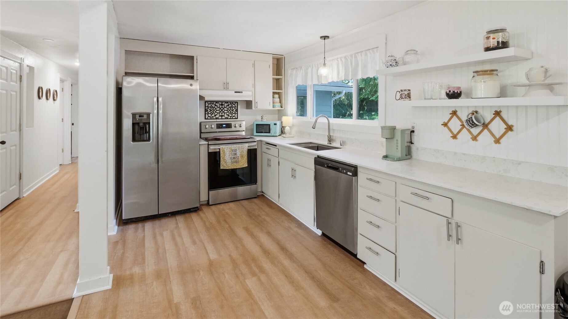 18427 Homeview Drive Edmonds WA 98026