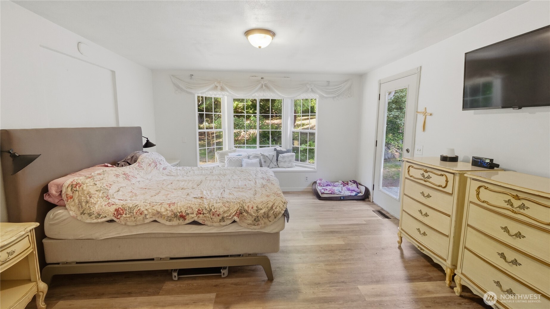 18427 Homeview Drive Edmonds WA 98026