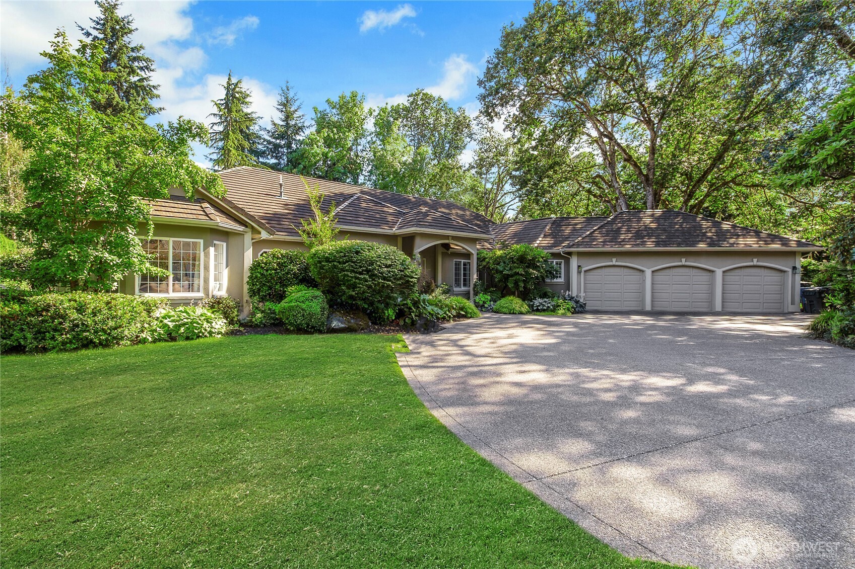 75 Country Club Circle SW Lakewood WA 98498