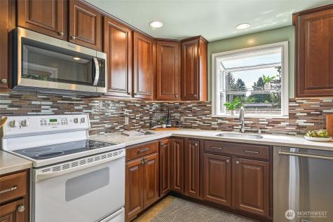 16509 Fremont Avenue N Shoreline WA 98133