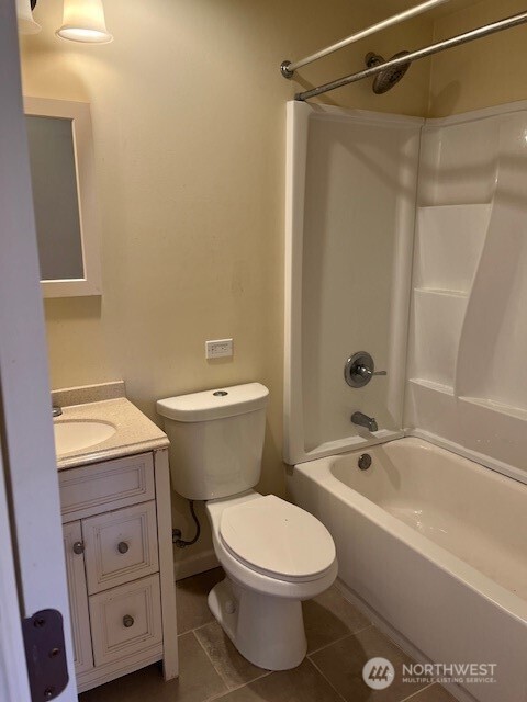 5728 Roosevelt Way NE Seattle WA 98105