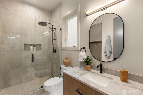 15625 SE 9th Street Bellevue WA 98008