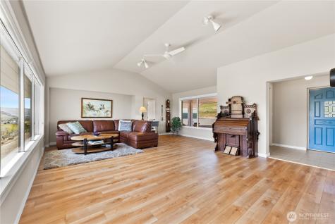 940 Sunrise Heights Road Okanogan WA 98840