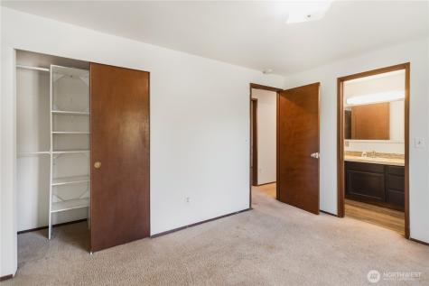 18552 15th Loop NE Poulsbo WA 98370