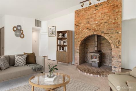 18552 15th Loop NE Poulsbo WA 98370