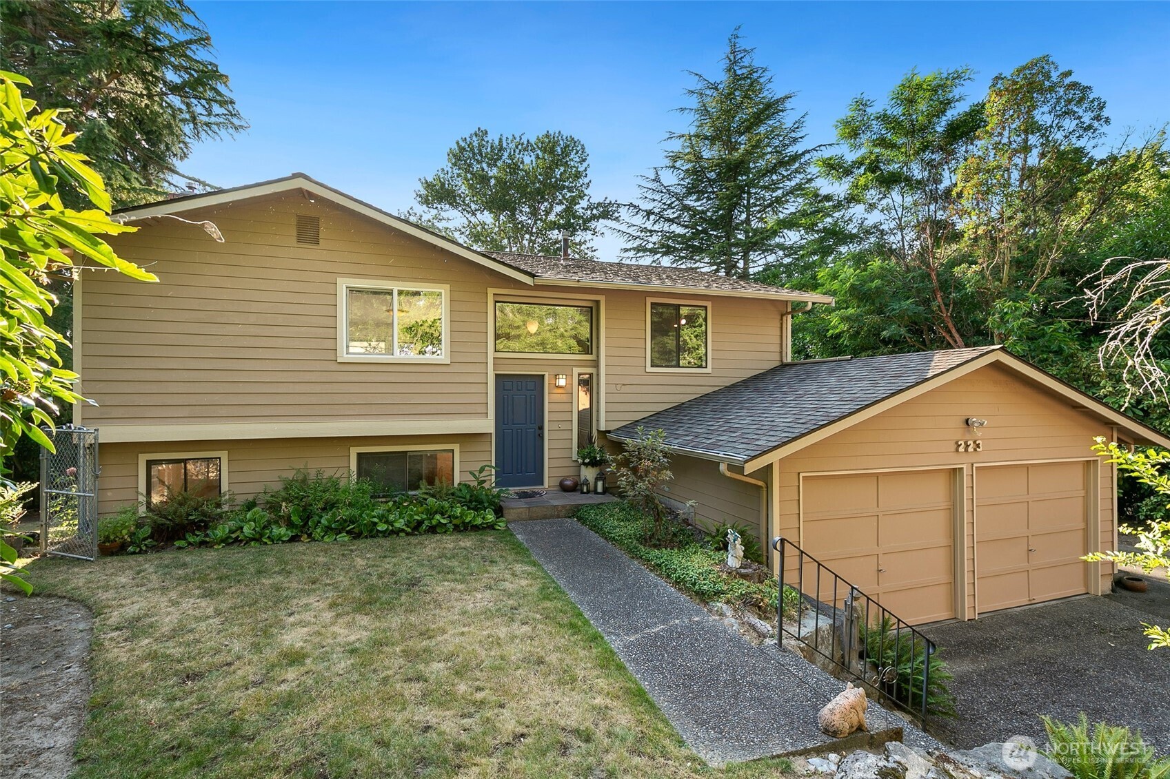 223 19th Avenue Kirkland WA 98033
