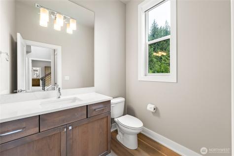 2483 NE 242nd Place Sammamish WA 98074