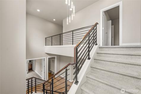 2483 NE 242nd Place Sammamish WA 98074