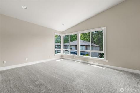2483 NE 242nd Place Sammamish WA 98074