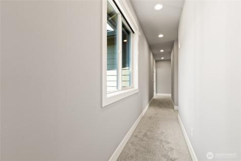 2483 NE 242nd Place Sammamish WA 98074