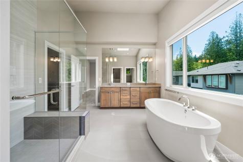 2483 NE 242nd Place Sammamish WA 98074