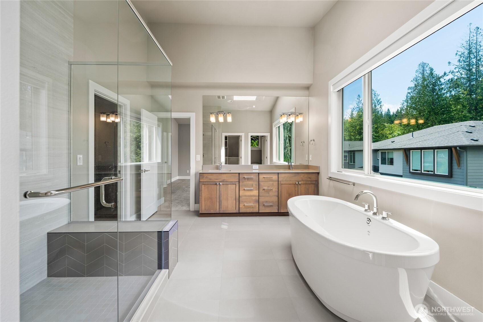 2483 NE 242nd Place Sammamish WA 98074