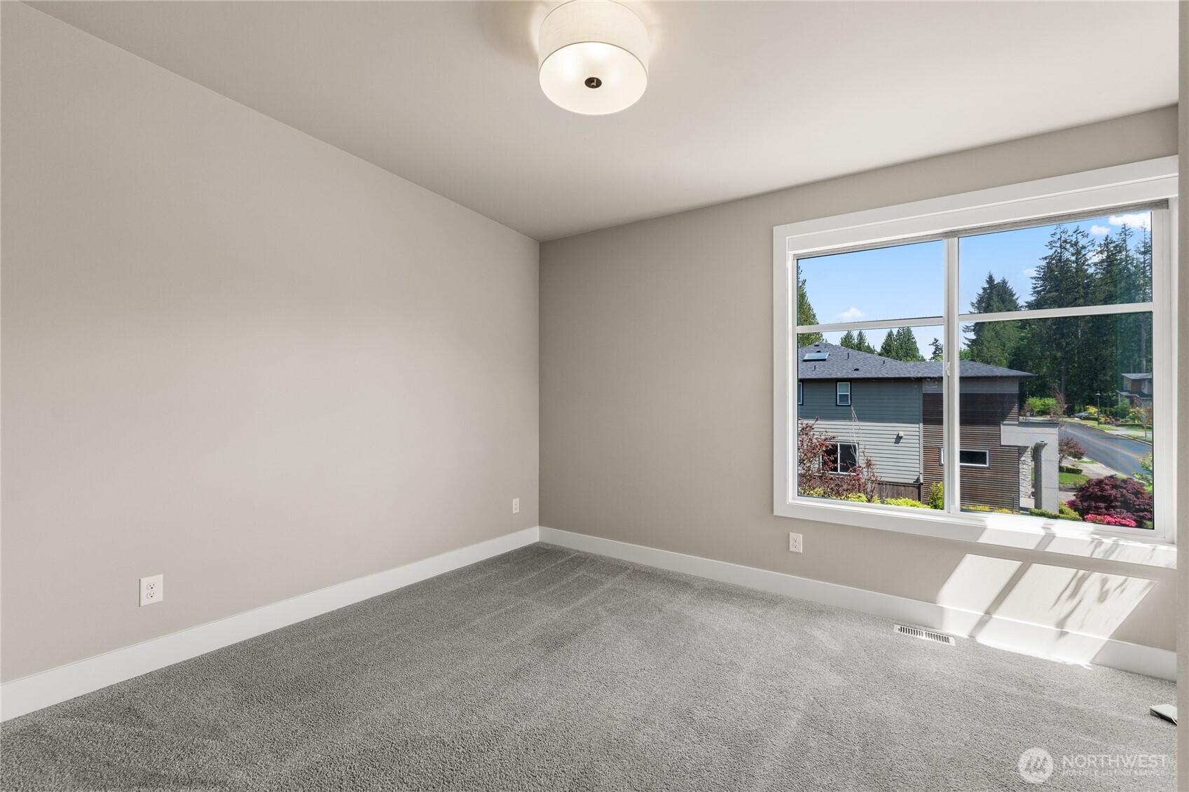 2483 NE 242nd Place Sammamish WA 98074