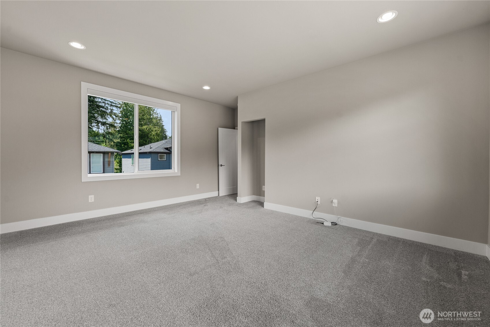 2483 NE 242nd Place Sammamish WA 98074