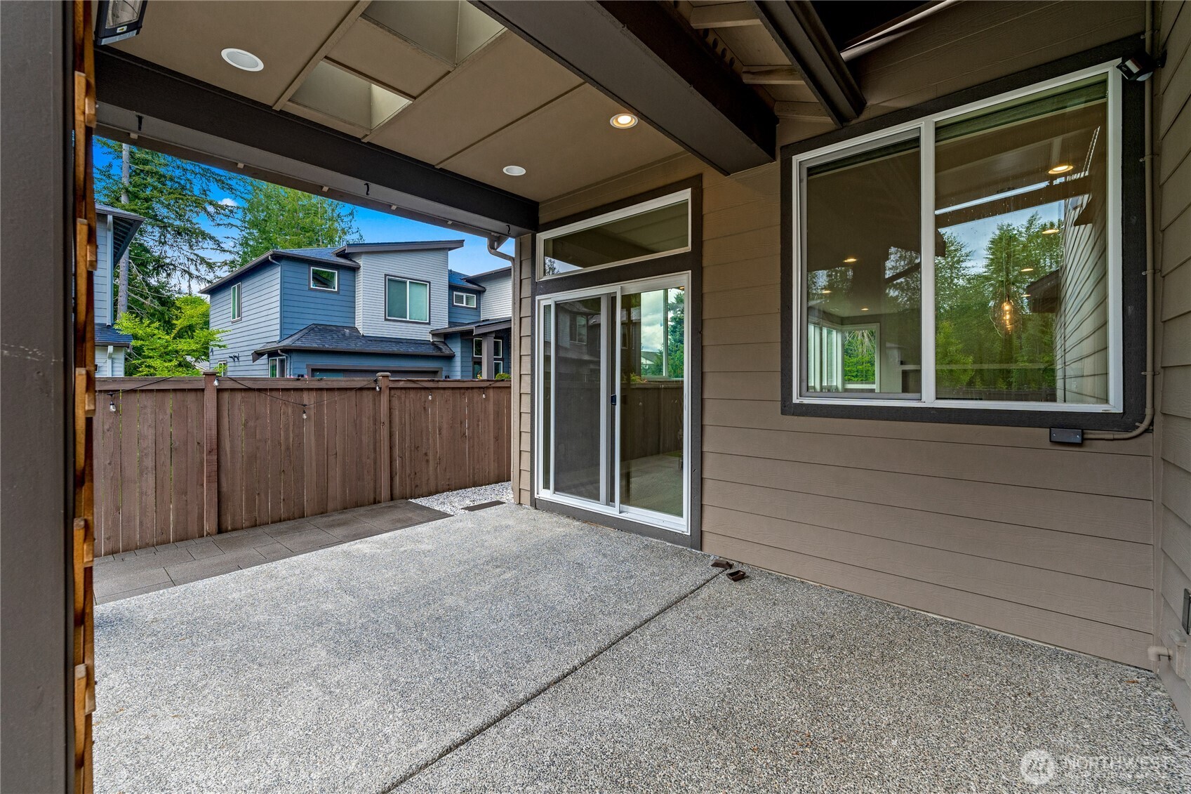 2483 NE 242nd Place Sammamish WA 98074
