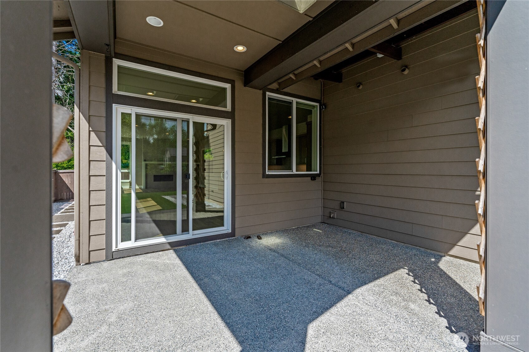 2483 NE 242nd Place Sammamish WA 98074