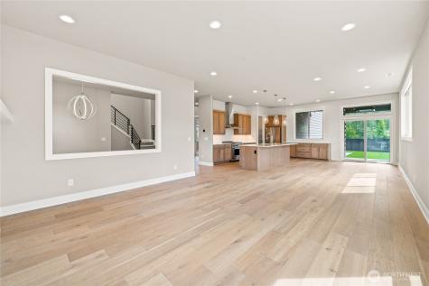 2483 NE 242nd Place Sammamish WA 98074