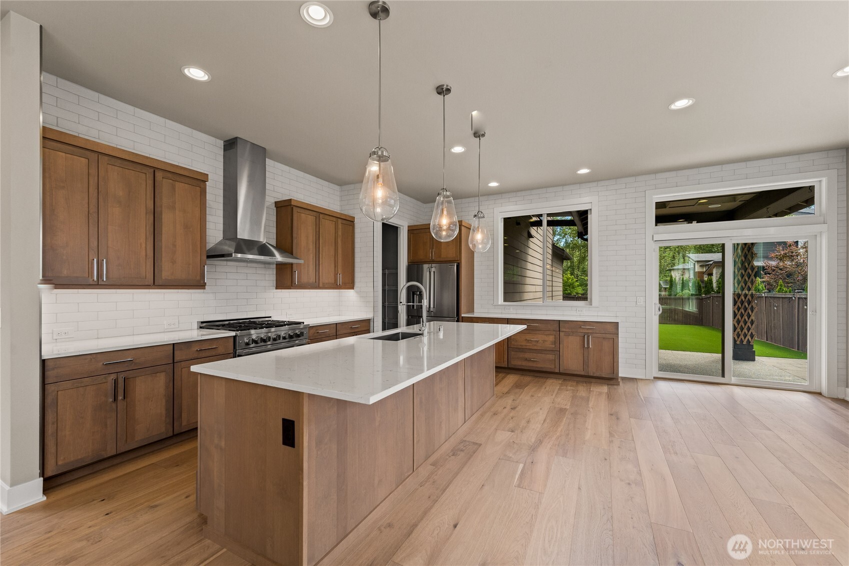2483 NE 242nd Place Sammamish WA 98074