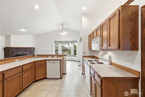 824 151st Place SW Lynnwood WA 98087