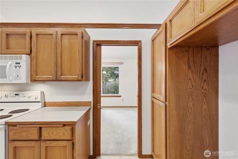 824 151st Place SW Lynnwood WA 98087