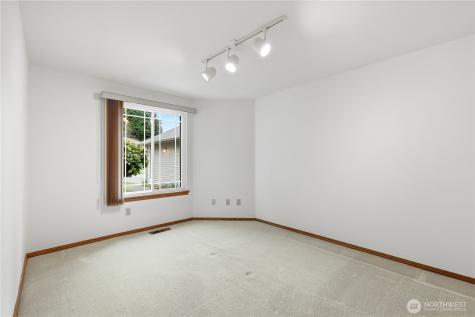 824 151st Place SW Lynnwood WA 98087